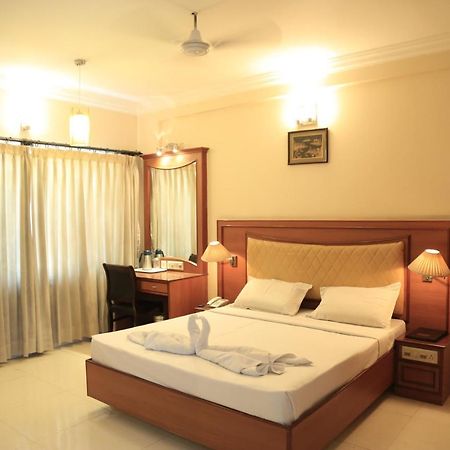Hotel Devi Tower 세일럼 외부 사진