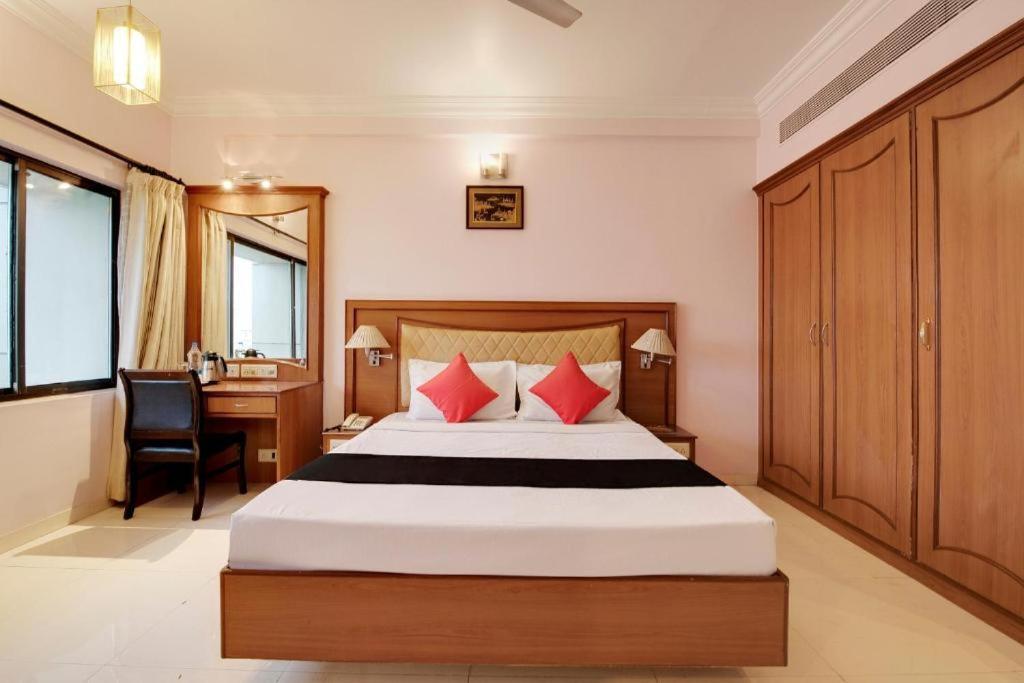 Hotel Devi Tower 세일럼 외부 사진