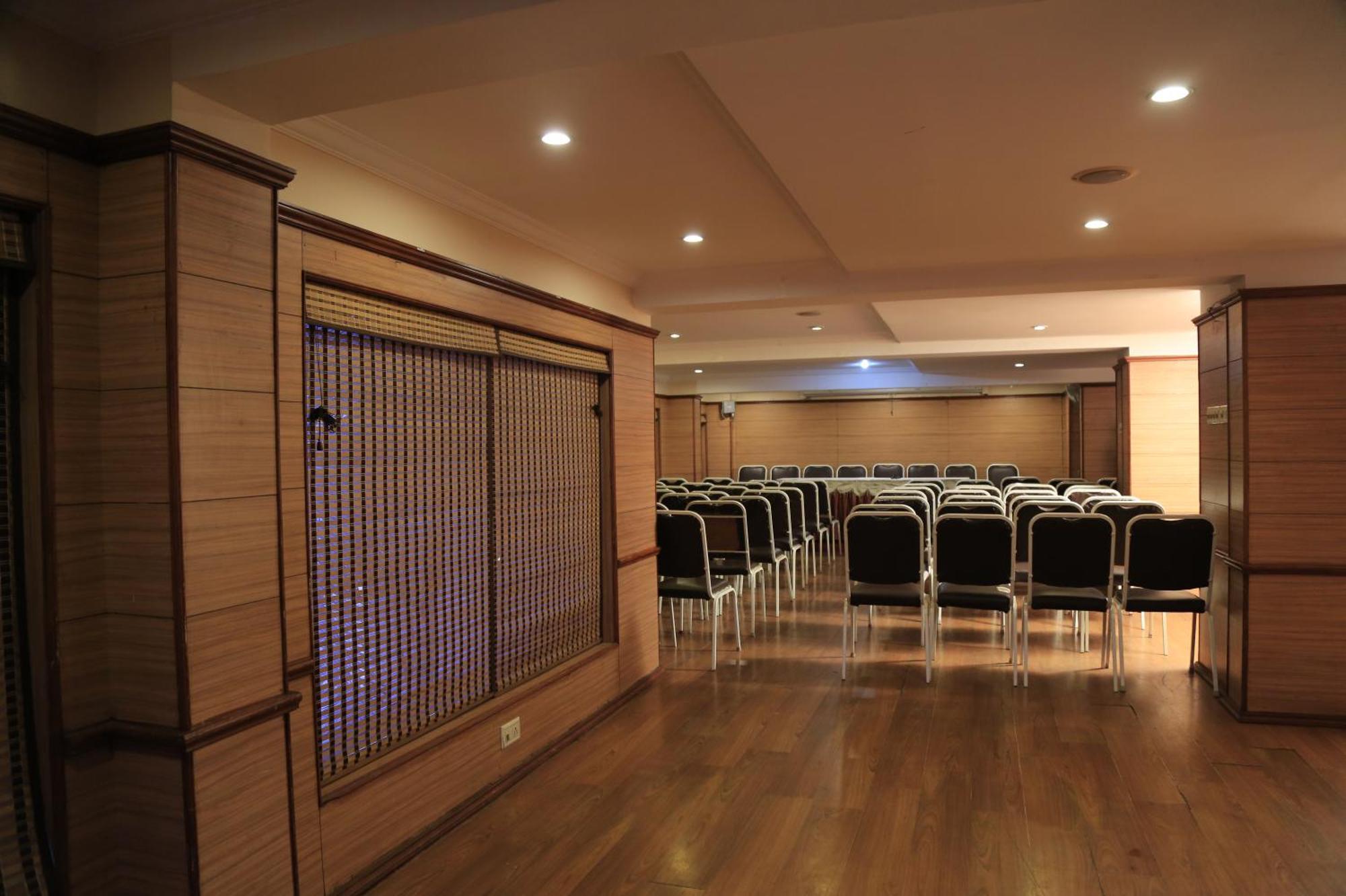 Hotel Devi Tower 세일럼 외부 사진