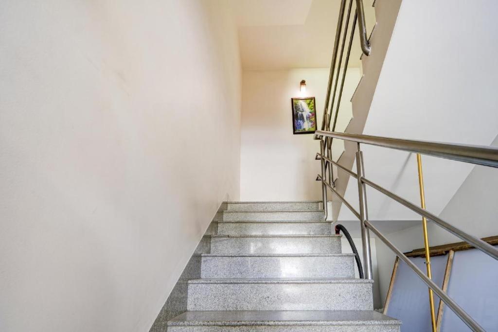 Hotel Devi Tower 세일럼 외부 사진
