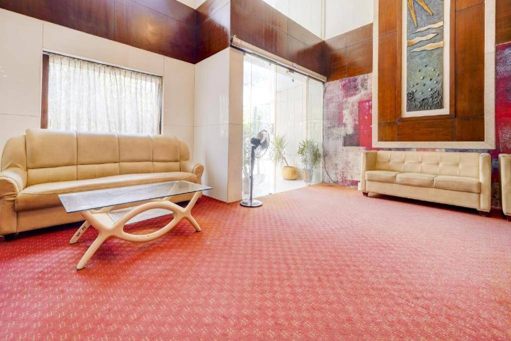 Hotel Devi Tower 세일럼 외부 사진